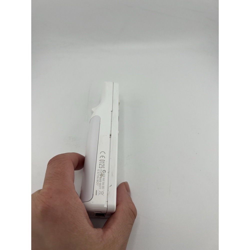 Nintendo‎ Wii OEM RVL-003 White Controller w/ Nunchuck & Sleeve Bundle Tested - Picture 4 of 14